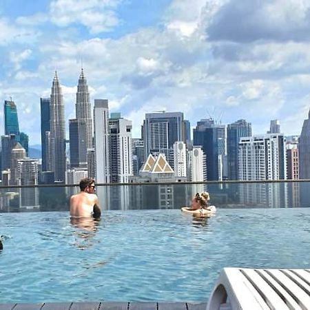 Regalia Suites Klcc View Rooftop Infinity Pool By Angkasa Homes Куала-Лумпур Экстерьер фото
